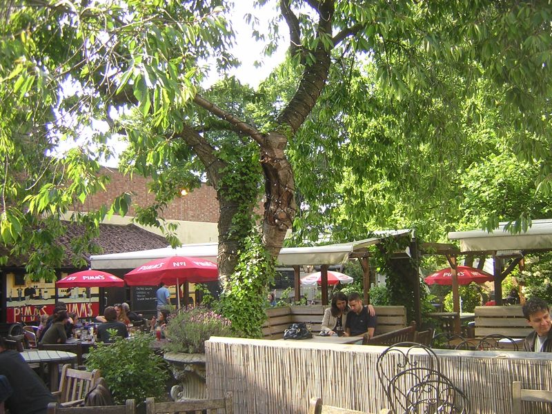 Spaniards-Inn-beer-garden