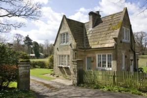 Jag nöjer mig med grindstugan. Lovar! 