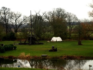 Trebauch och andra vapen på ön i floden Avon.